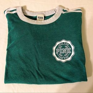 💚 VS PINK T-shirt, Size M - Like New